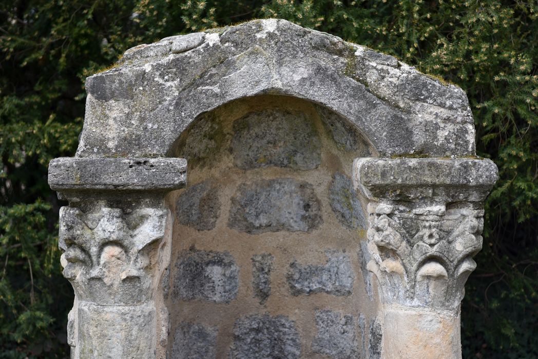 Fontaine Saint-Julien, vue partielle