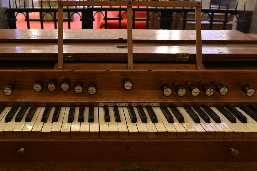 Harmonium, vue partielle