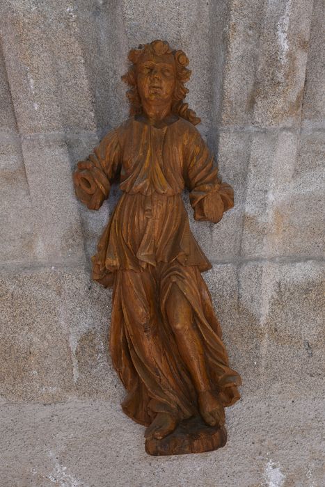 Statue : ange, vue générale