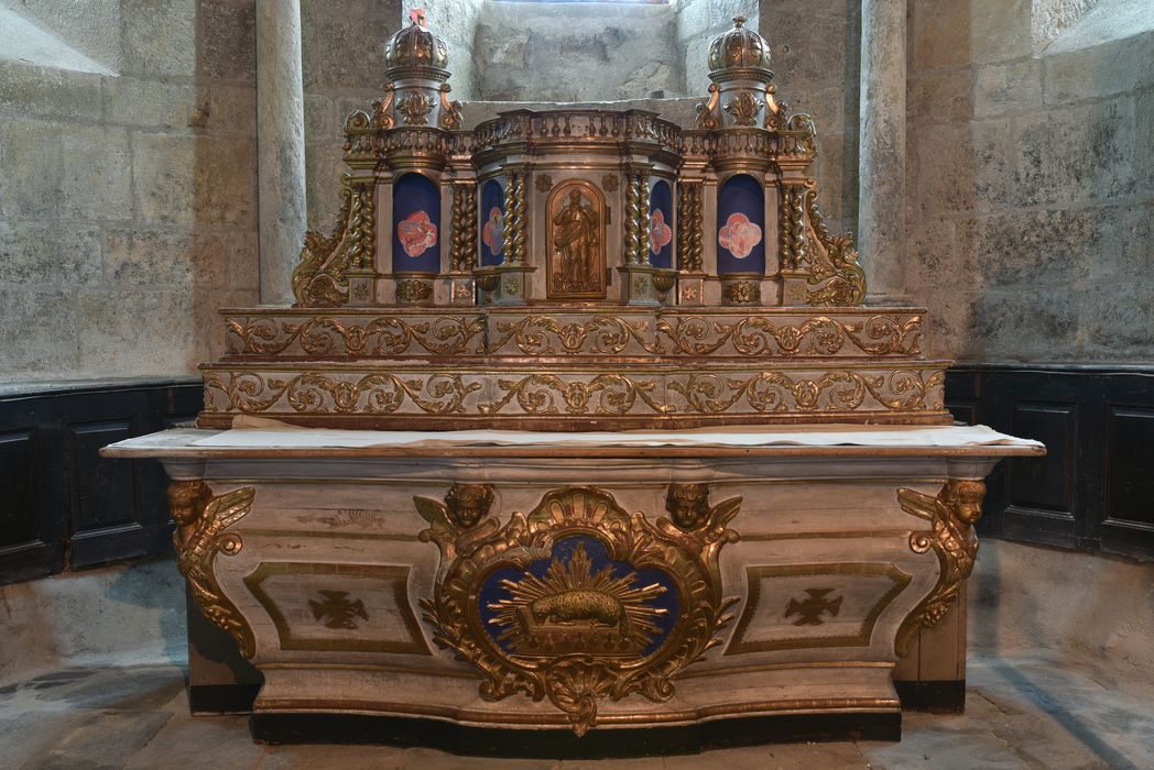 Autel (maître-autel) et retable, vue générale