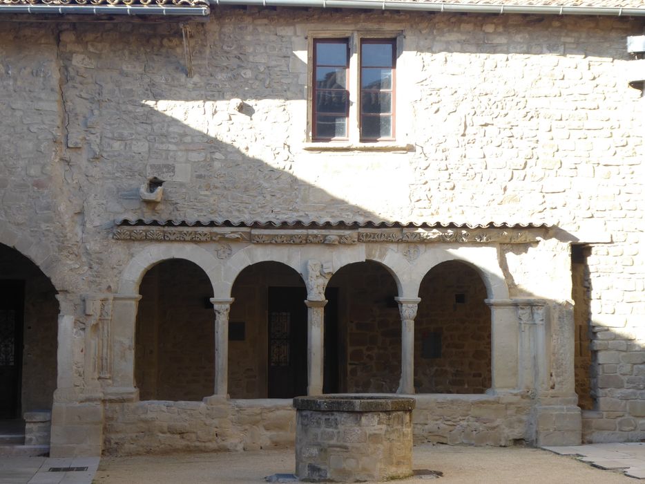 ancien cloître, galerie ouest, vue générale