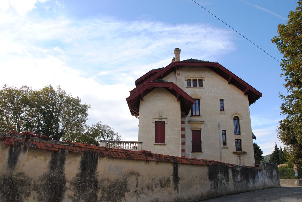 façade est, vue générale