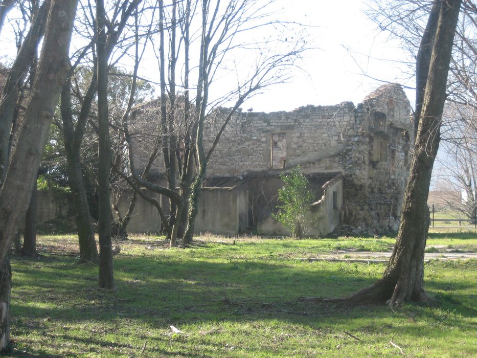 vue partielle des ruines de l’ancienne abbaye