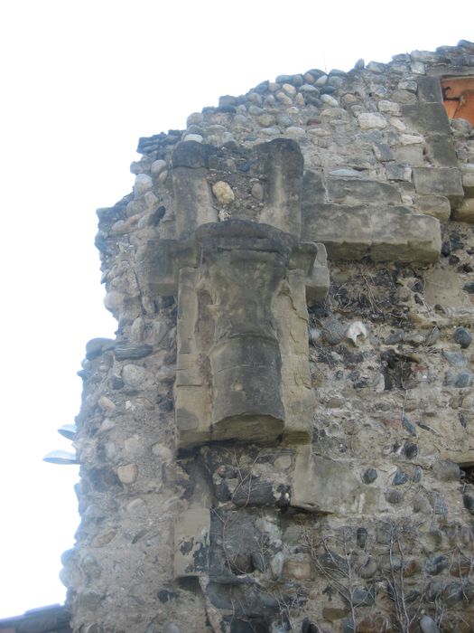 ruines de l’ancienne abbaye, détail d’un chapiteau