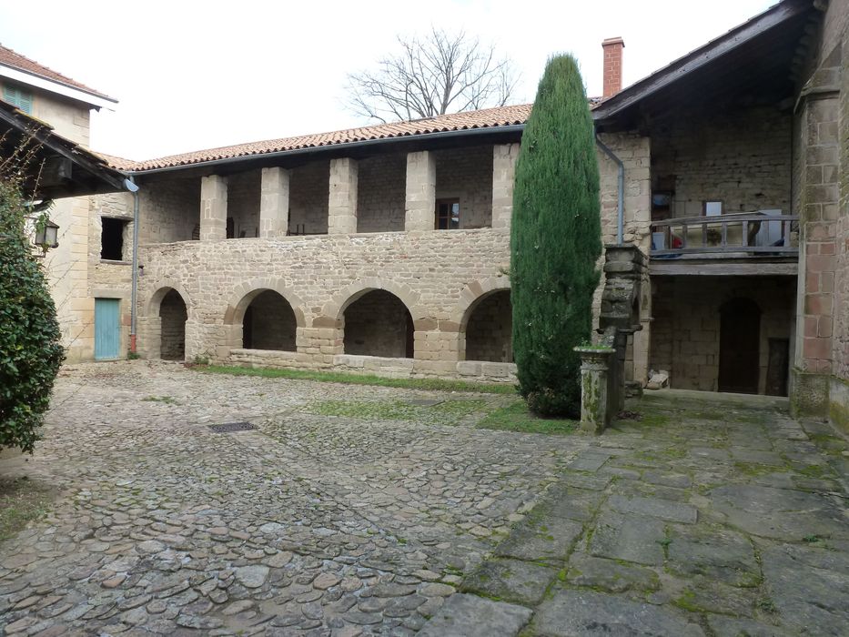 cloître, aile est, façade ouest, vue générale