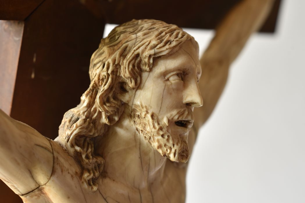 Christ en croix, détail