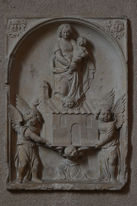 bas-relief : maison de Lorette (la) - © Ministère de la Culture (France), Direction Régionale des Affaires Culturelles d'Auvergne-Rhône-Alpes – Tous droits réservés 