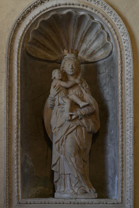 statue : Vierge à l'Enfant - © Ministère de la Culture (France), Direction Régionale des Affaires Culturelles d'Auvergne-Rhône-Alpes – Tous droits réservés 