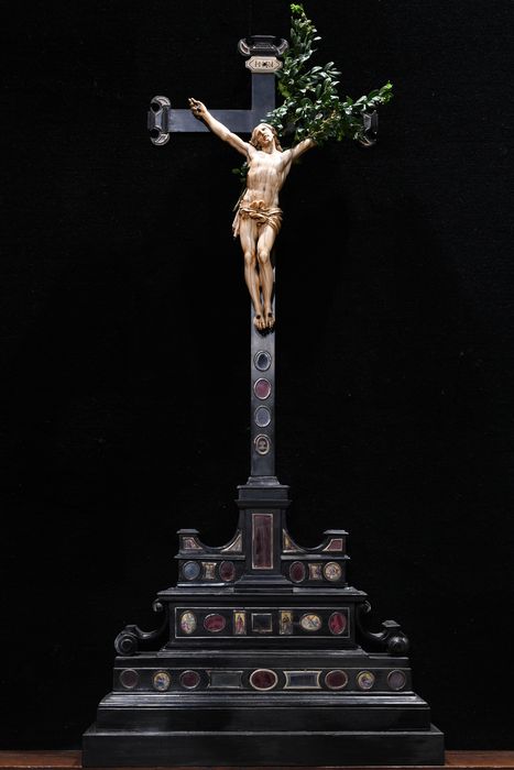 croix, reliquaire (crucifix)