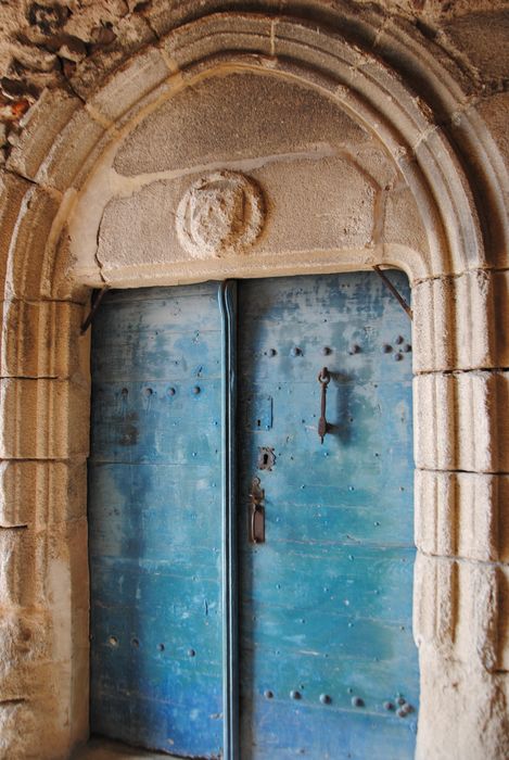 porte d’accès sous le porche