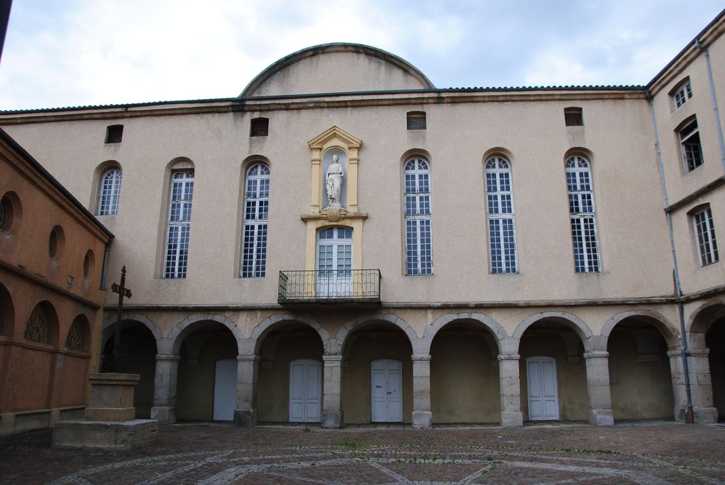 cloître