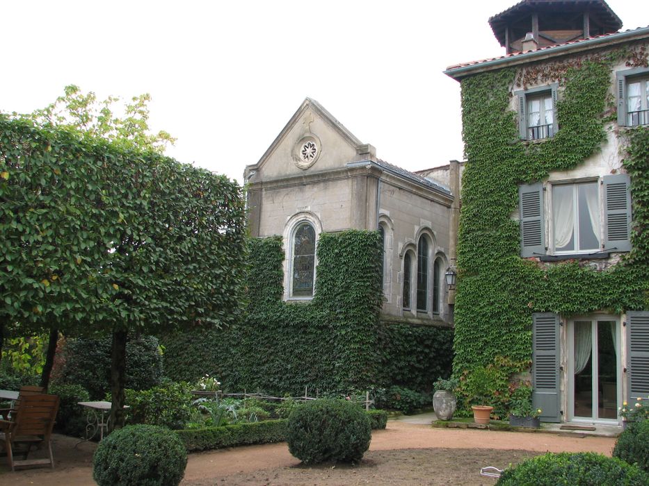 vue générale de la croix dans son environnement