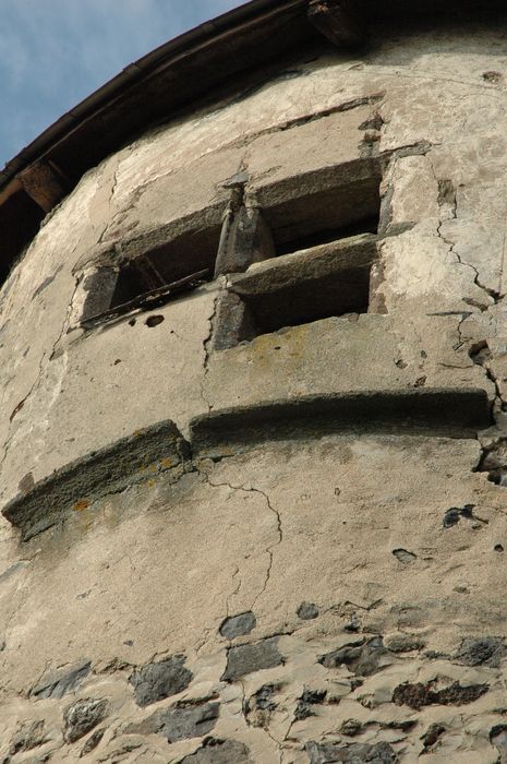 tour nord-est, détail d’une fenêtre à meneau