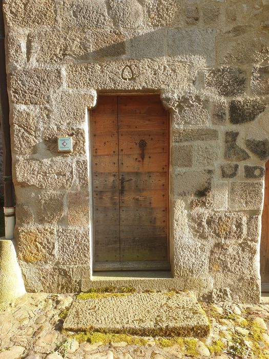 porte d'accès sur rue