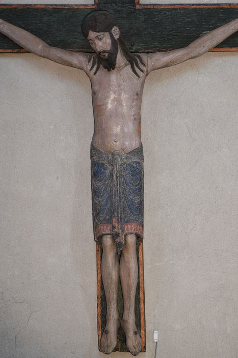 statue : Christ en croix