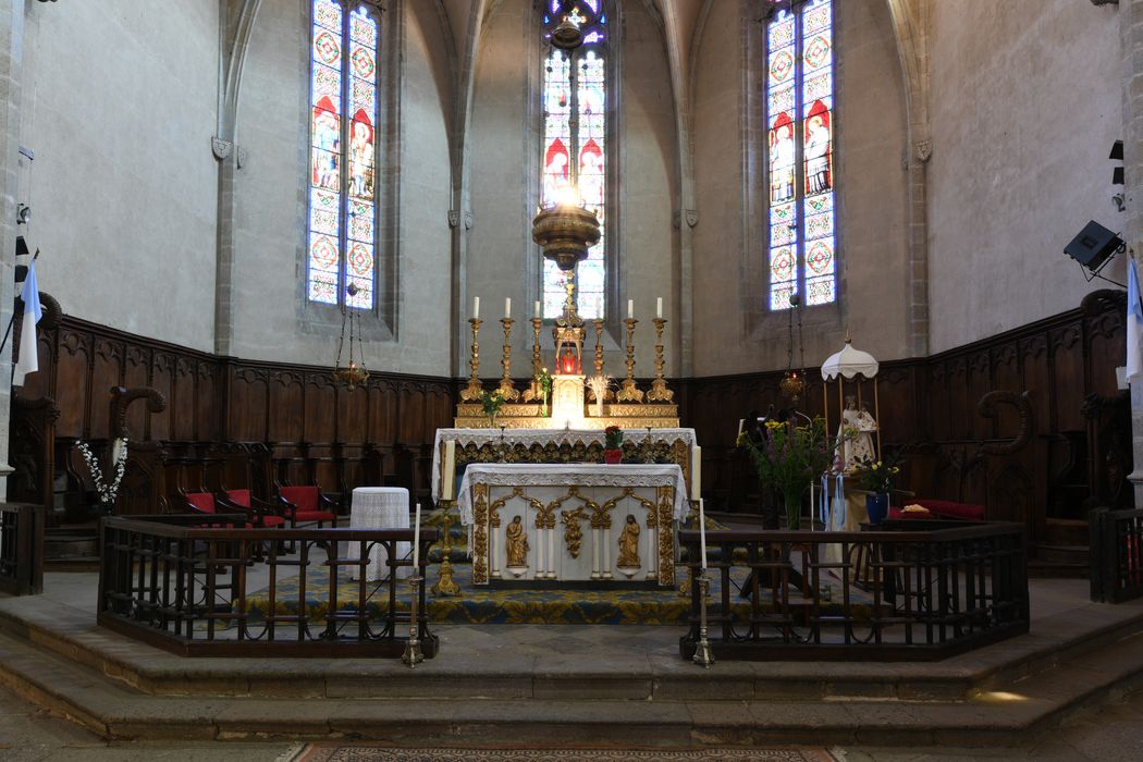 croix et six chandeliers d'autel (garniture d'autel)