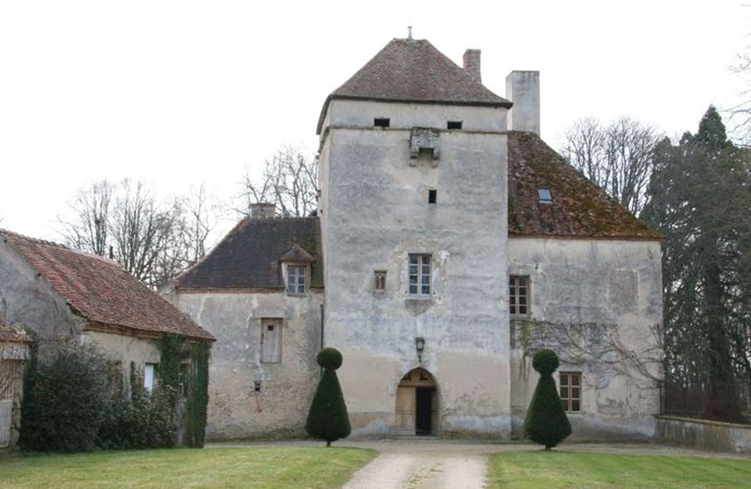 tour porche, façade nord