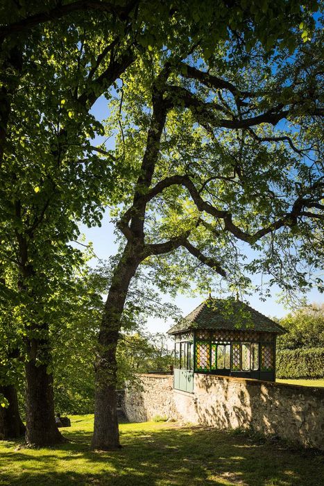 vue générale du pavillon dans son environnement