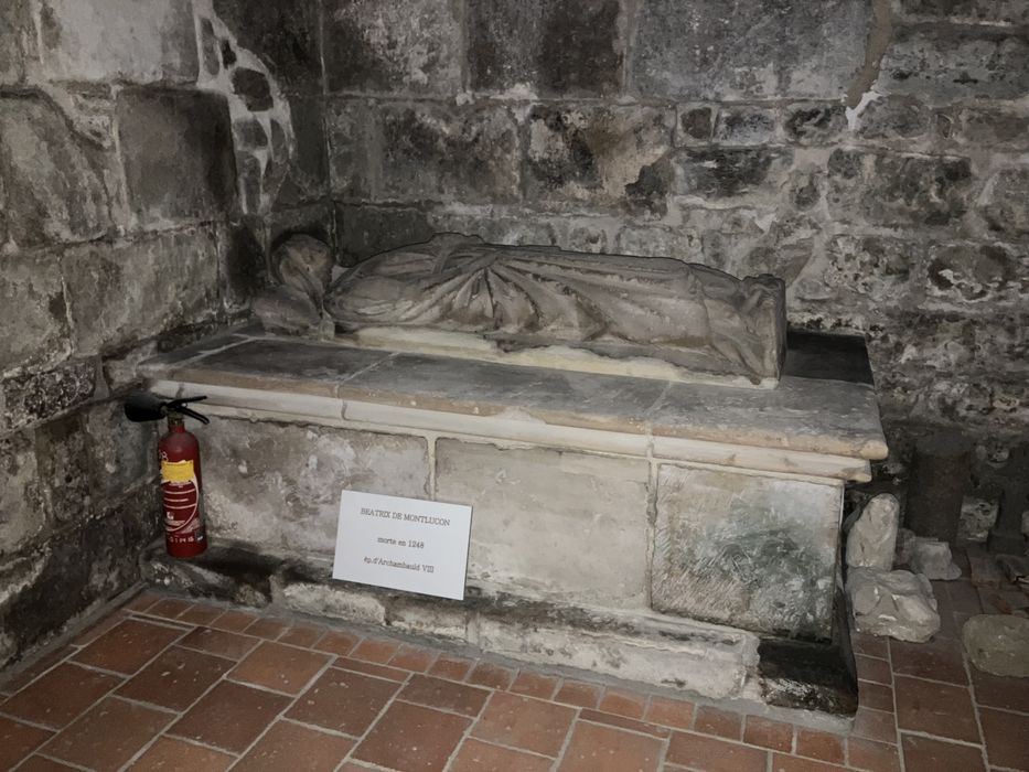 monument funéraire de Béatrice de Montluçon, femme d'Archambaud VIII - © Ministère de la Culture (France), Direction Régionale des Affaires Culturelles d'Auvergne-Rhône-Alpes – Tous droits réservés 