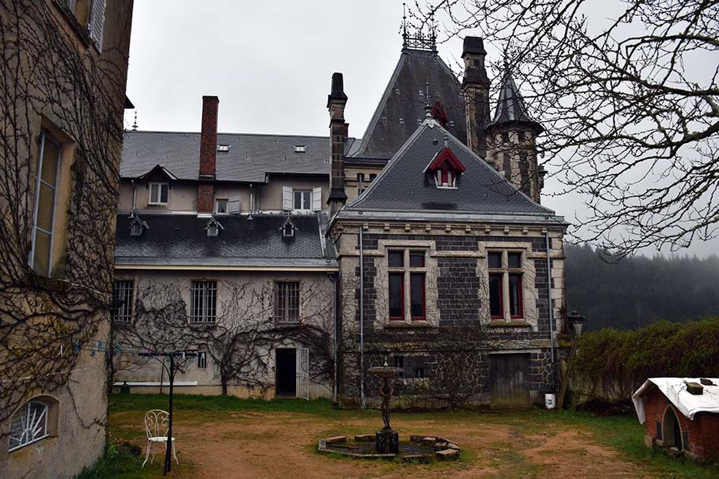 façade nord, vue partielle