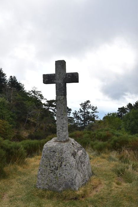 vue générale de la croix