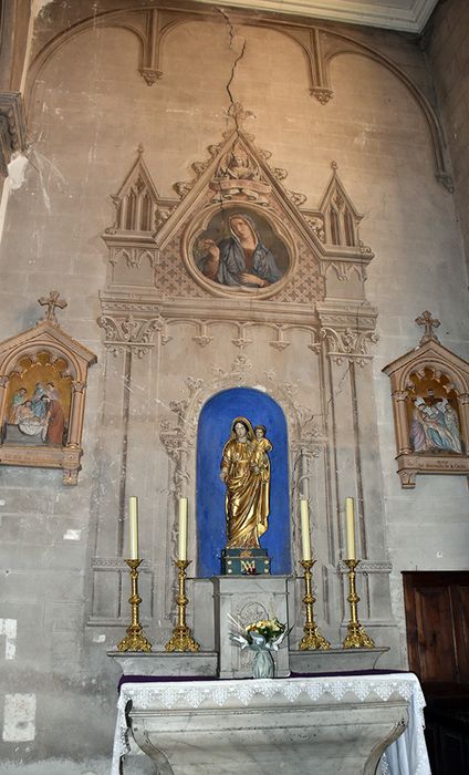 statue : Vierge à l’Enfant (autel sud)