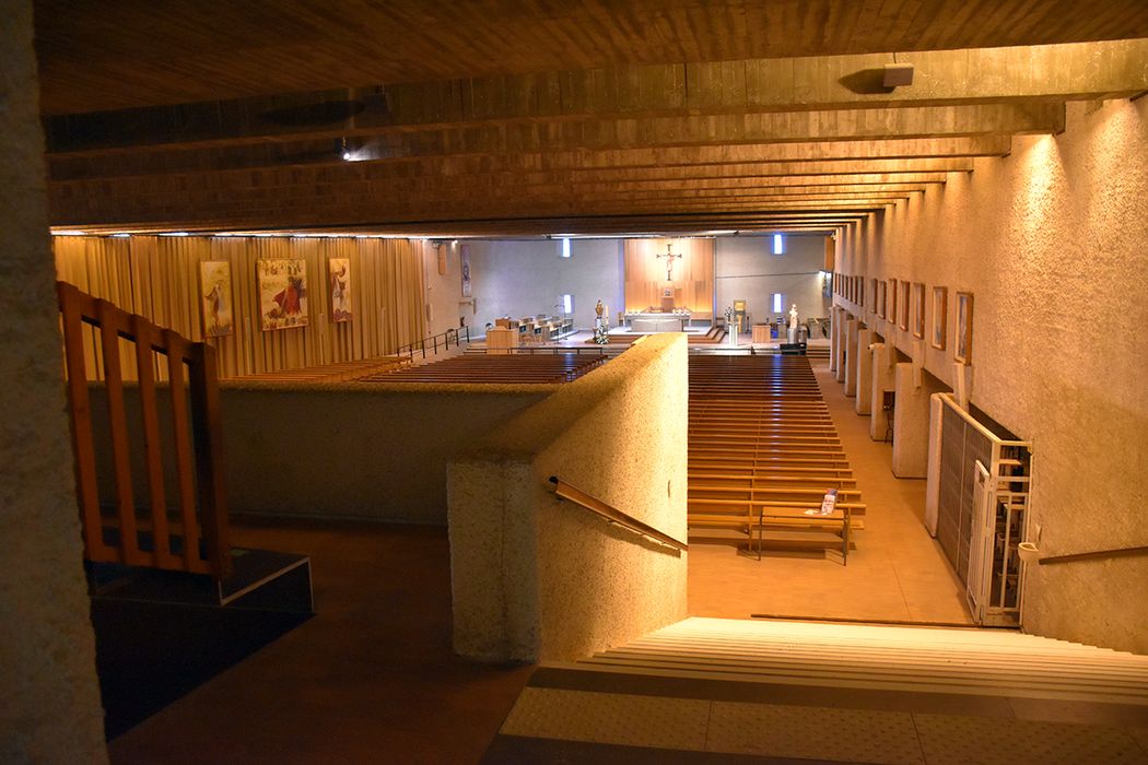 Tribune et nef