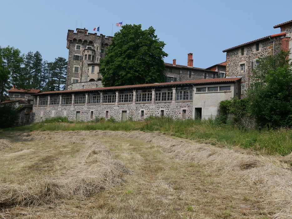 bâtiment longeant l’ancien bâtiment, façade sud-est