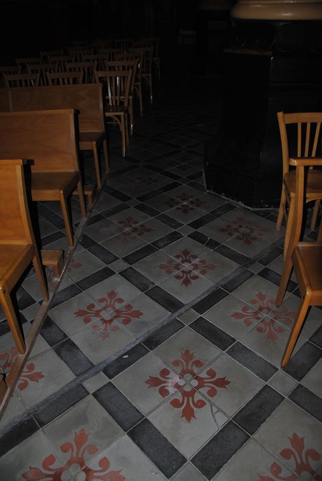 nef, détail du pavement