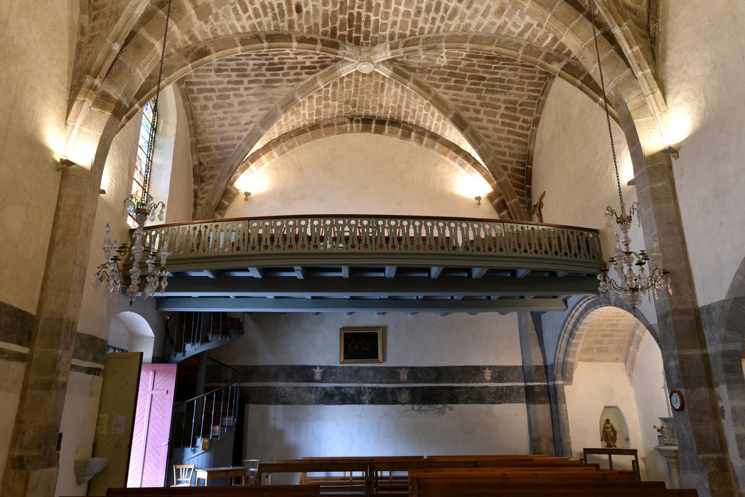 Eglise de la Nativité de la Sainte Vierge : nef, vue générale