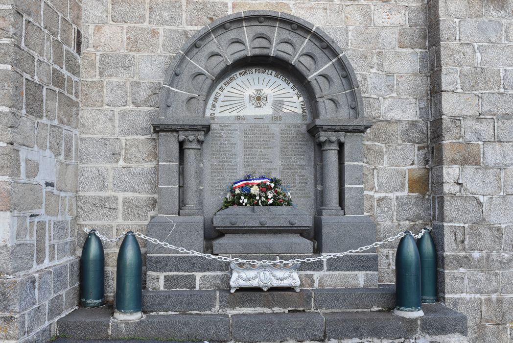 Monument aux morts, vue générale