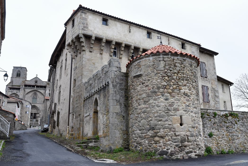 Maison forte, vue générale