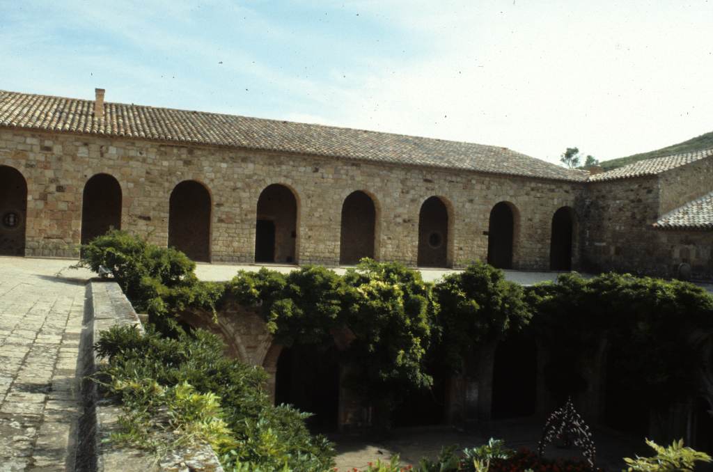 Vue partielle du cloître.