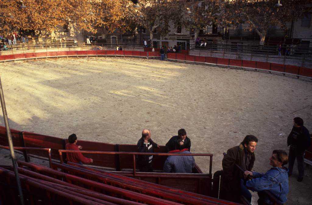 Arènes, piste.