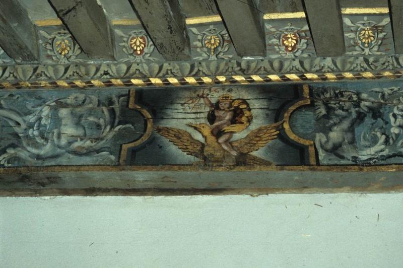 Plafond peint de la grande salle. Restauration en cours en 1988.