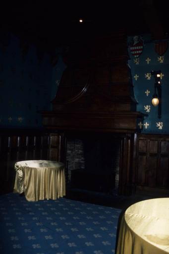 Intérieur. Salle de restaurant, décor H. Sivade, L. Bugnard.