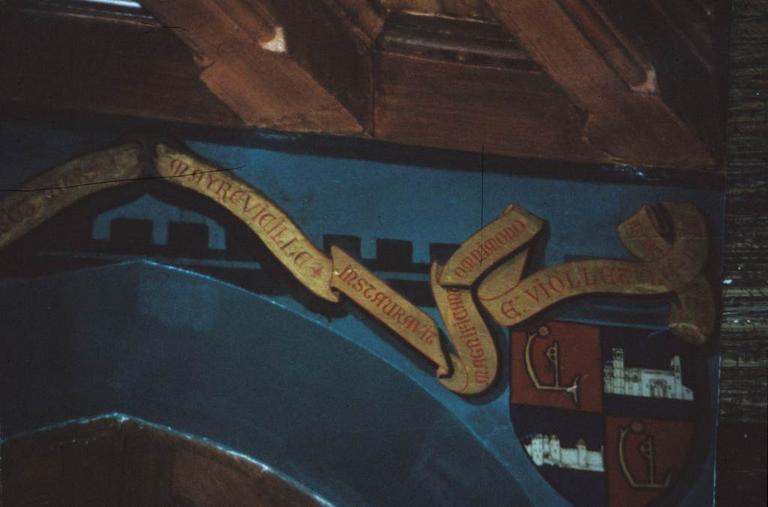 Intérieur. Salle de restaurant, décor H. Sivade, L. Bugnard, phylactère et blason.