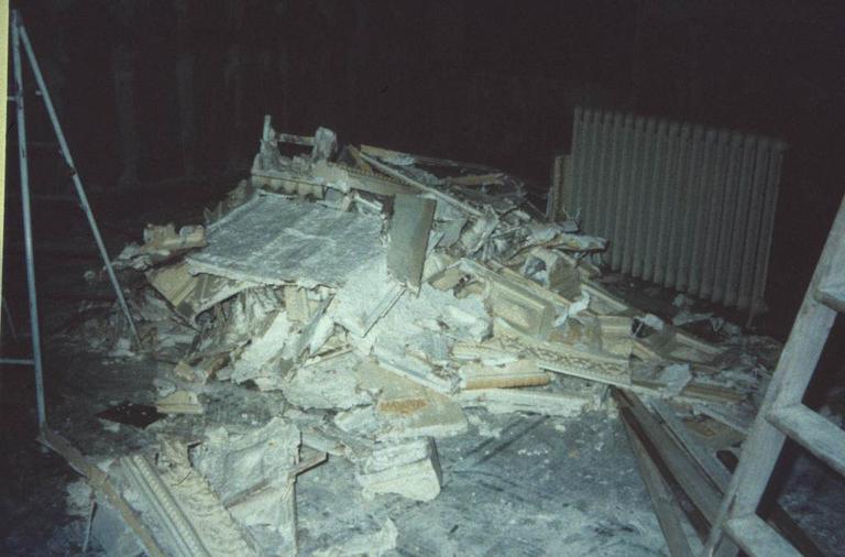 Intérieur. Etat après démontage des décors (3 février 1998).