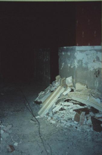 Intérieur. Etat après démontage des décors (3 février 1998).