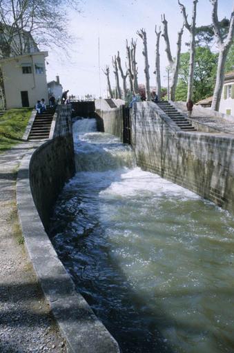 Bassin de l'écluse.