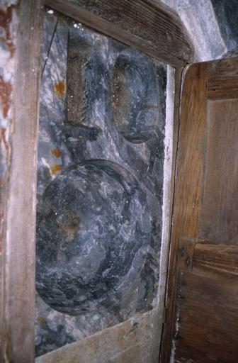 Intérieur. Lavabo en marbre.