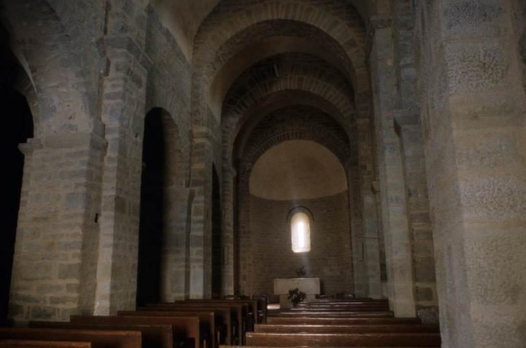 Vue intérieure de la nef.