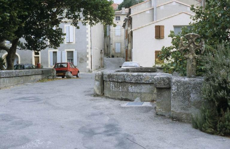 Croix sur le pont.