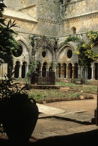 Cloître.