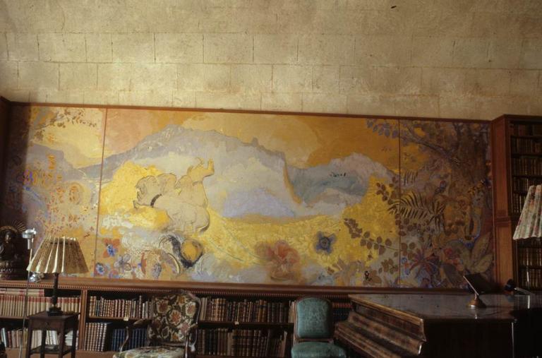 Bibliothèque. Boiseries et peintures d'Odilon Redon. Le char du soleil.