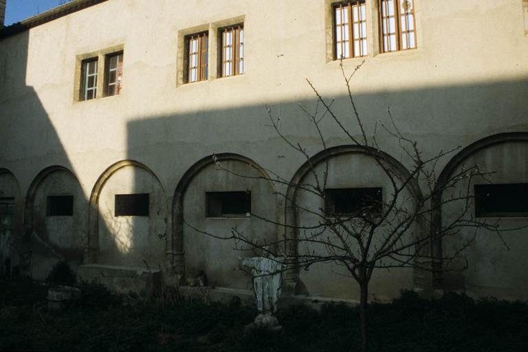 Cloître.