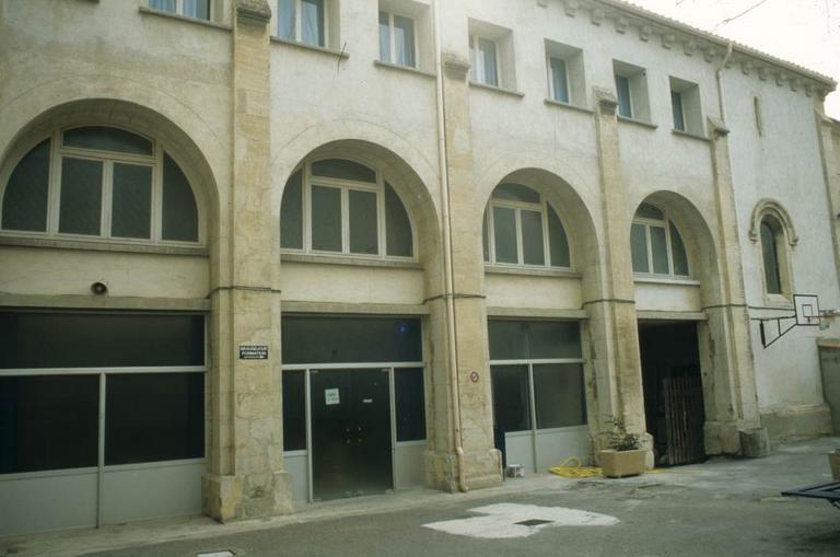 Arcades sur cour.