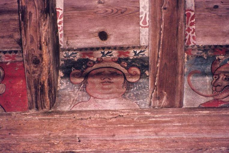 Intérieur. Plafond peint de la grande salle. Panneau.