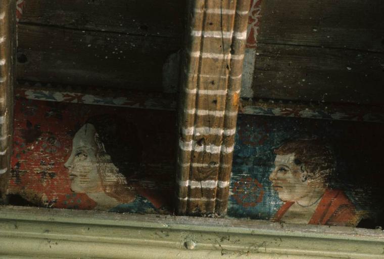 Intérieur. Plafond peint de la grande salle. Panneau.