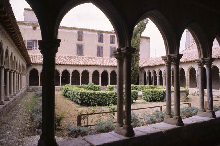 Cloître.